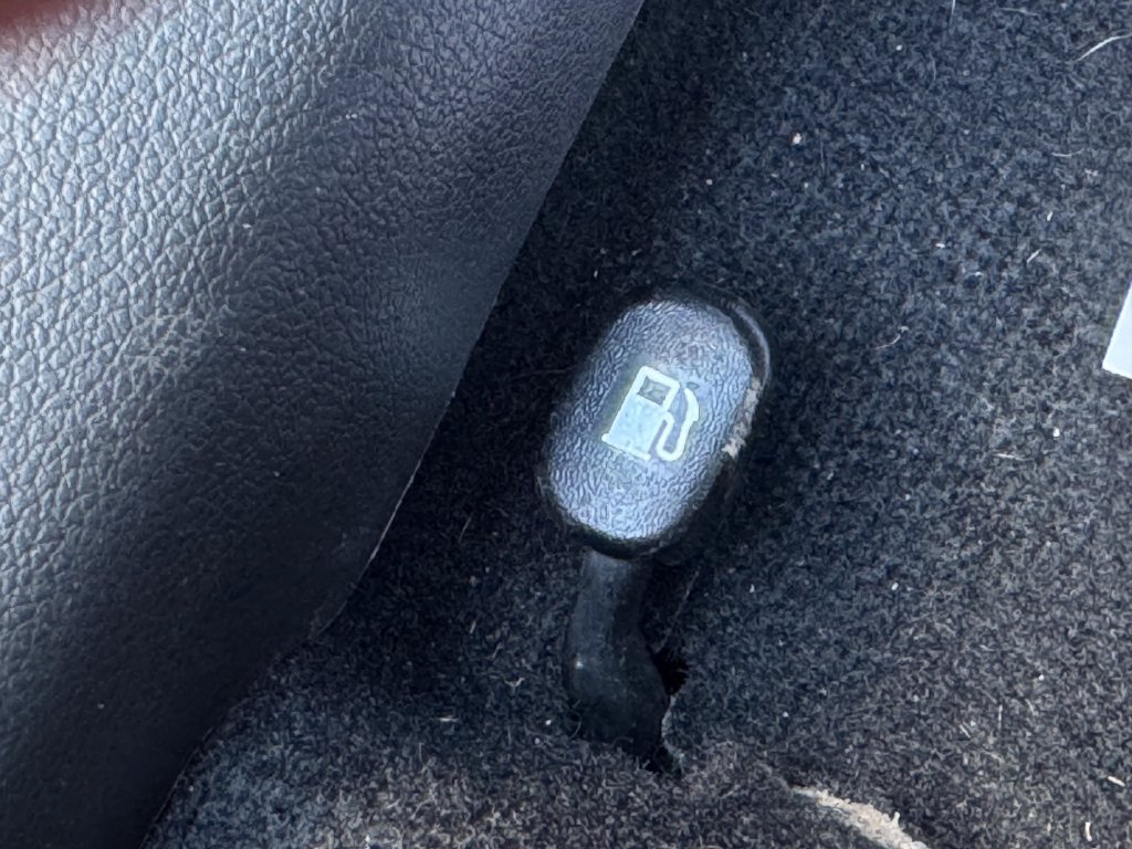 Used 2018 Hyundai Kona Limited FWD image 30