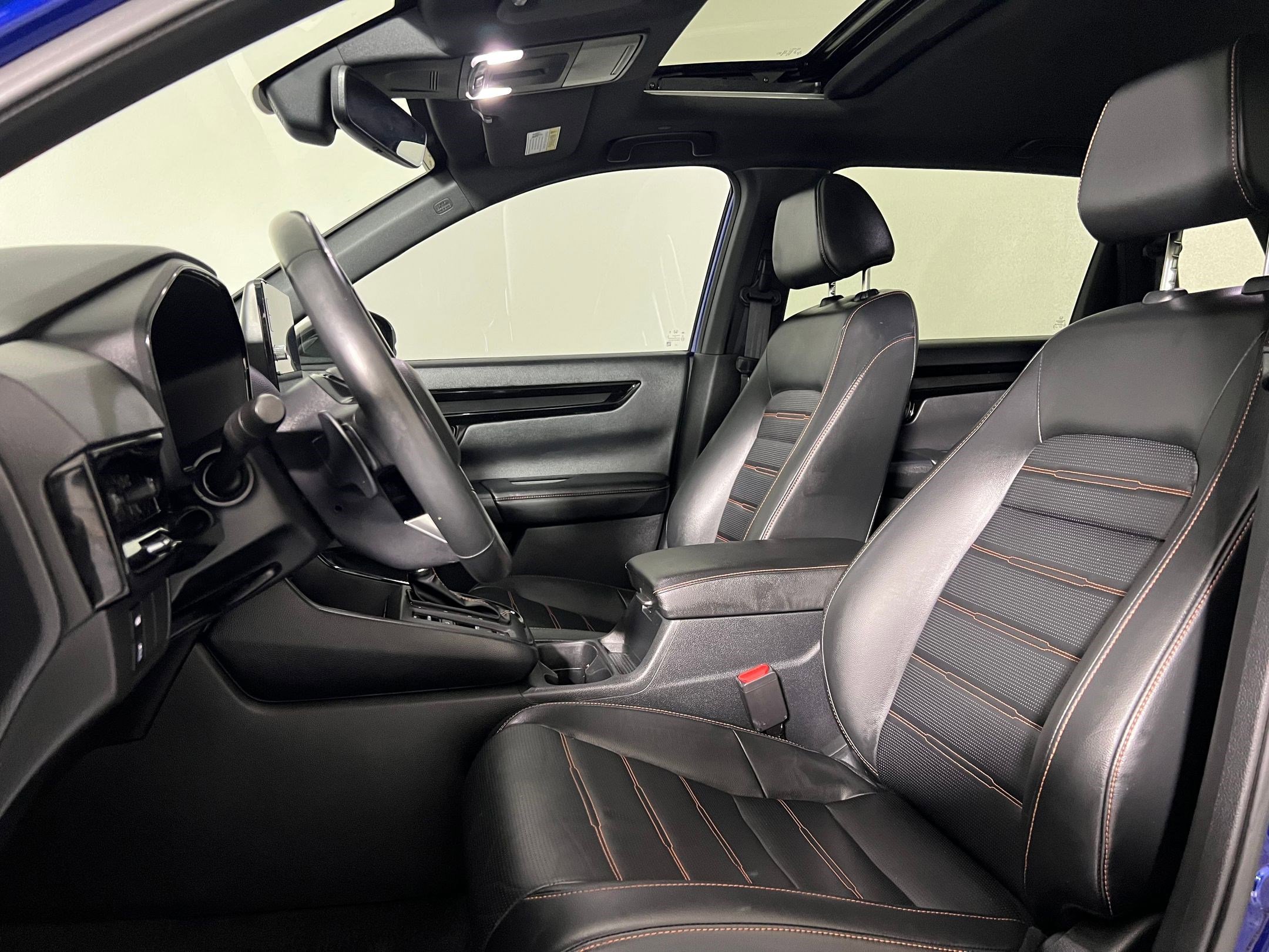 Used 2023 Honda CR-V Sport Touring image 5