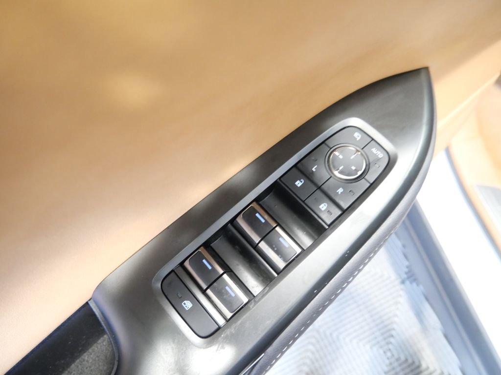 Used 2023 Lexus RZ 450e Premium w/ Technology Package image 17