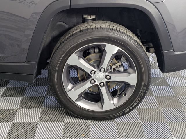 Certified 2024 Jeep Grand Cherokee Limited w/ Luxury Tech Group II image 7