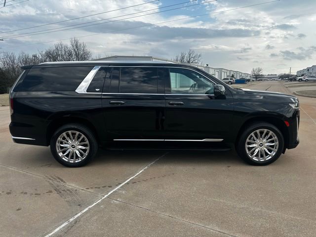 Used 2023 Cadillac Escalade ESV Premium Luxury image 6