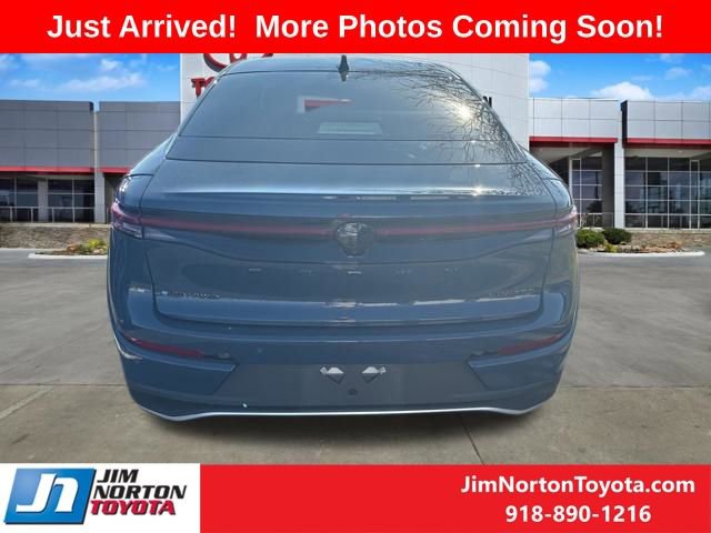 Used 2026 Toyota Crown Nightshade image 7