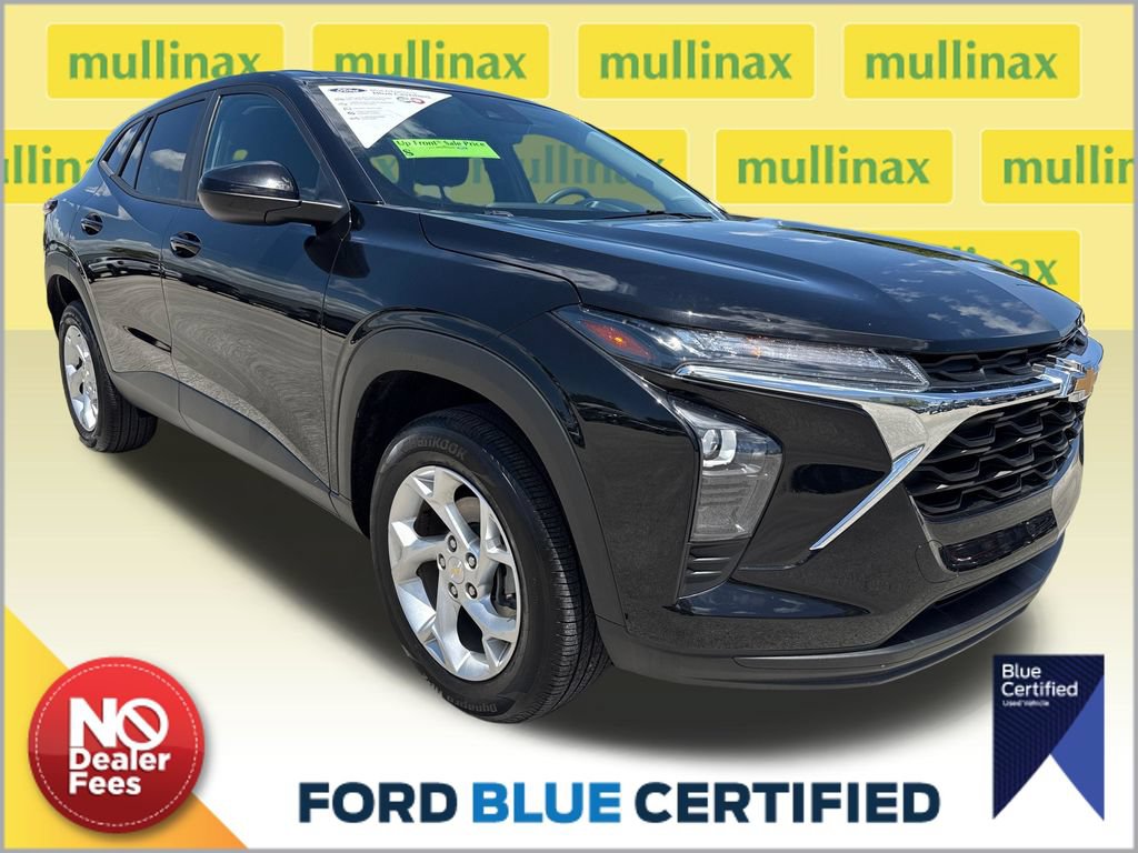Used 2024 Chevrolet Trax LS w/ LS Convenience Package FWD image 1