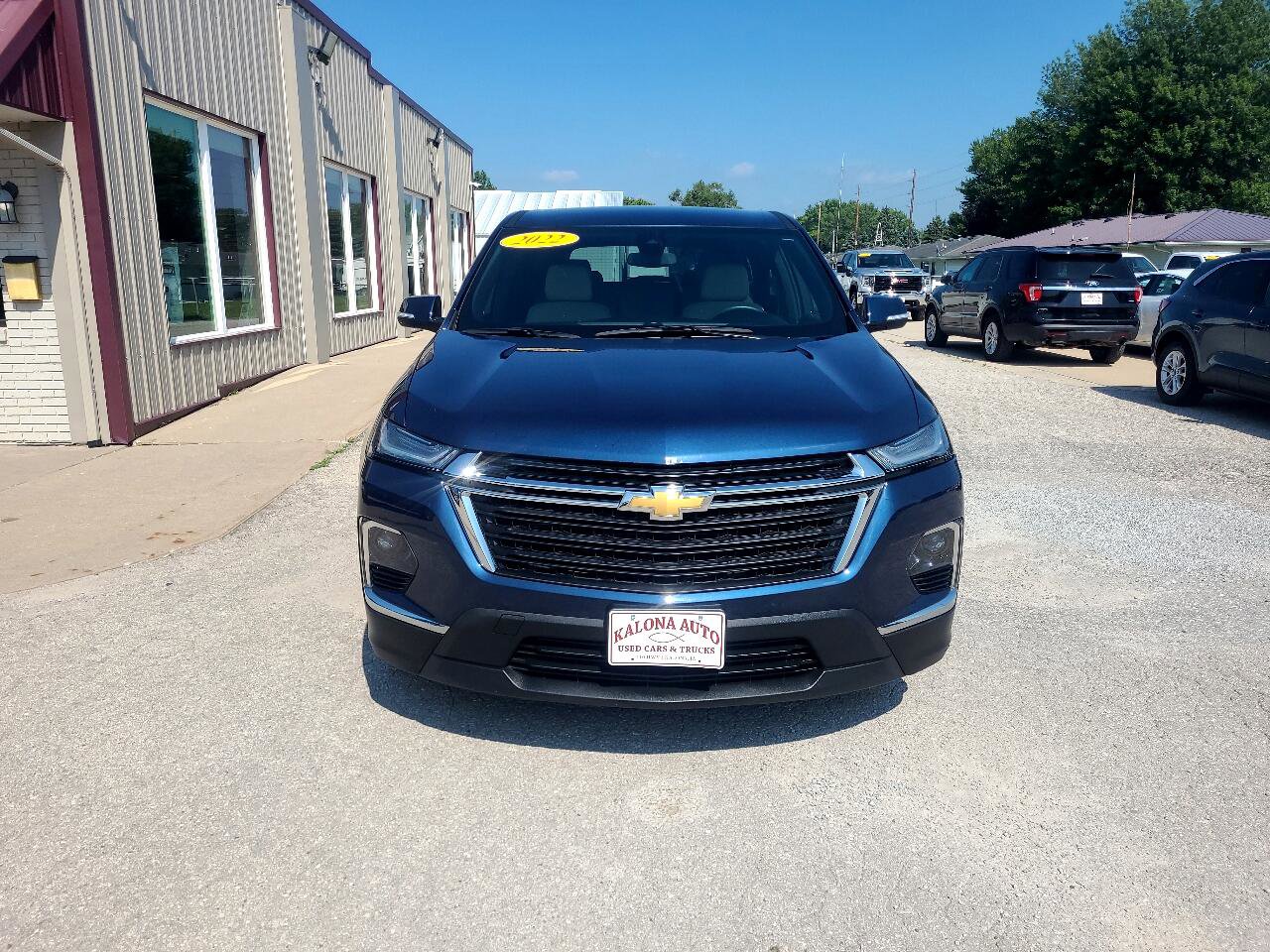 Used 2022 Chevrolet Traverse LS image 3