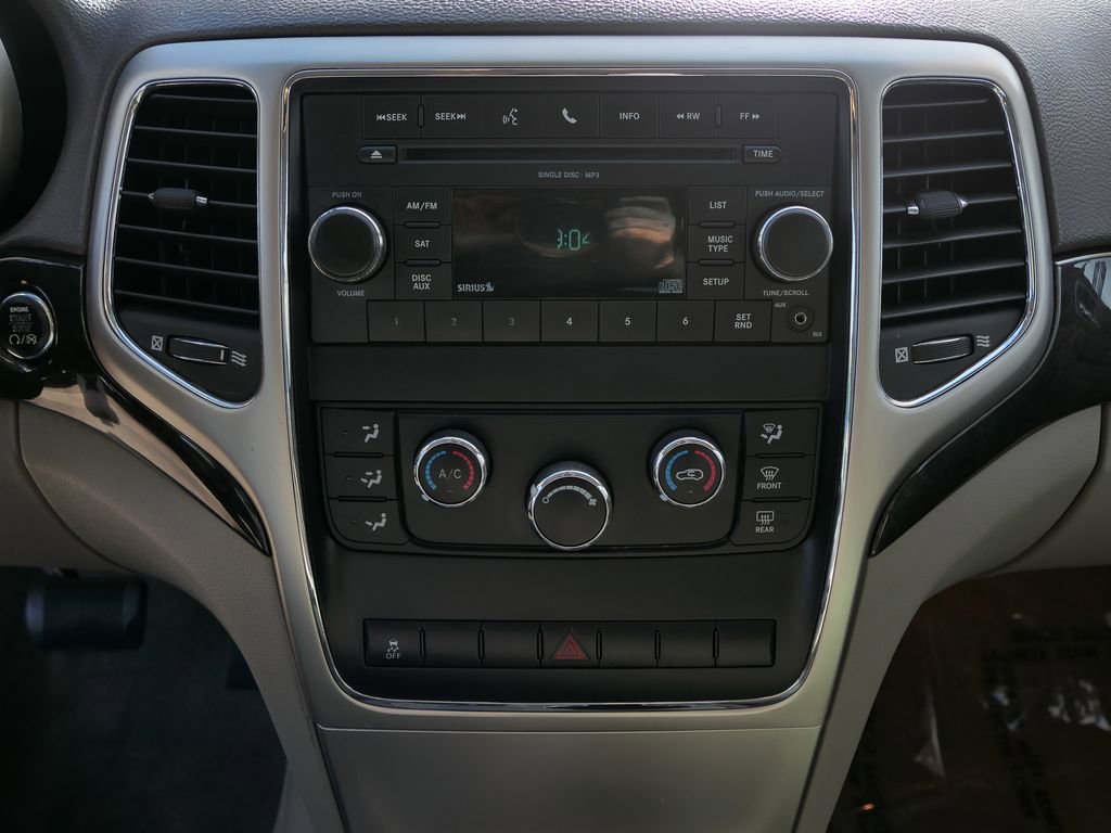 Used 2011 Jeep Grand Cherokee Laredo image 20