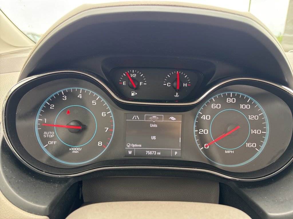 Used 2017 Chevrolet Cruze Premier image 18