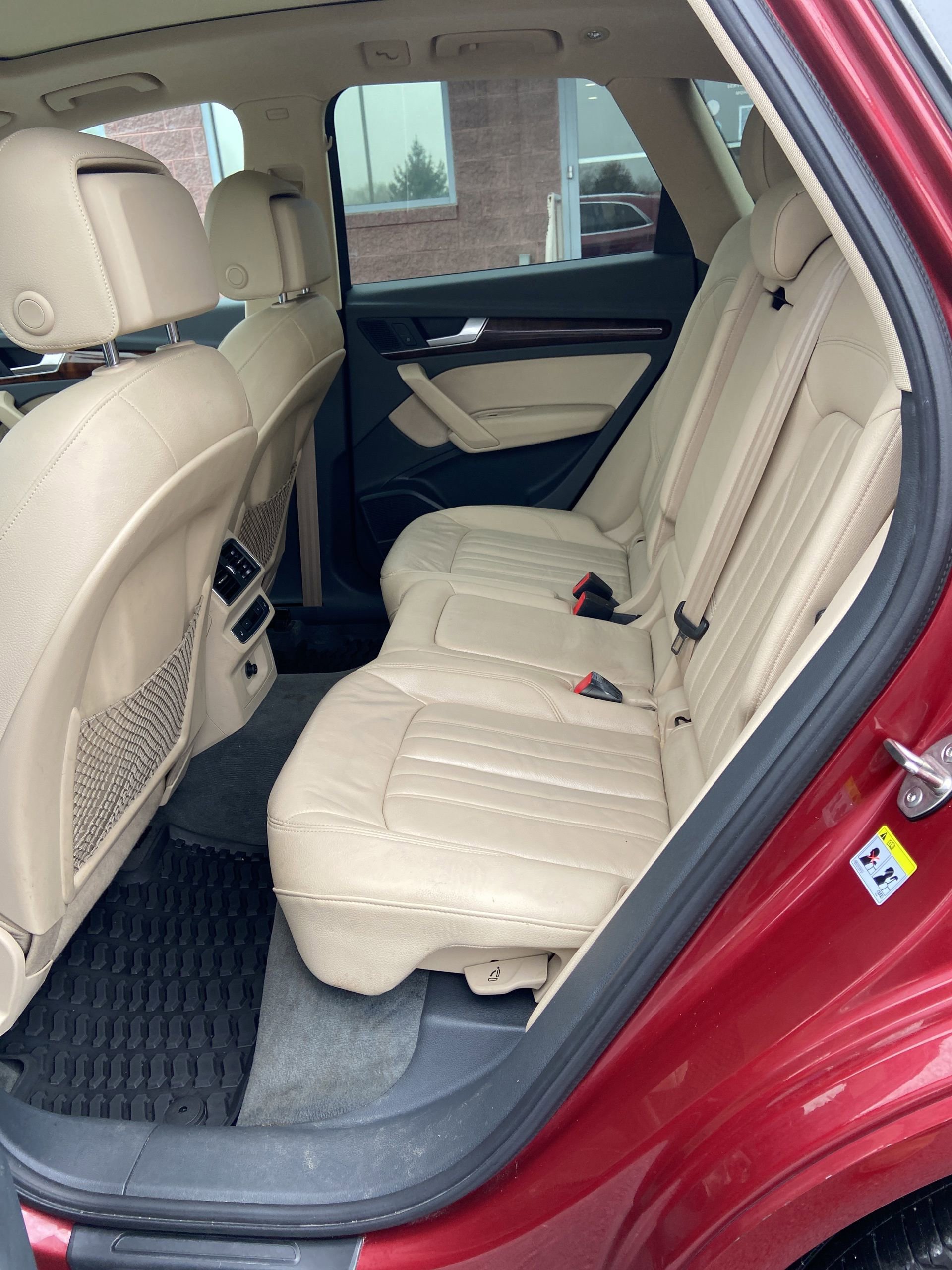 Used 2018 Audi Q5 2.0T Premium Plus w/ Premium Plus Package AWD/4WD image 13