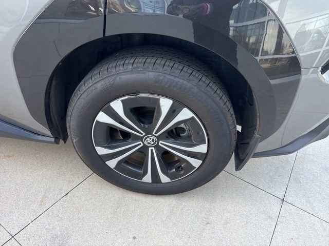 Used 2024 Toyota bZ4X XLE AWD/4WD image 11