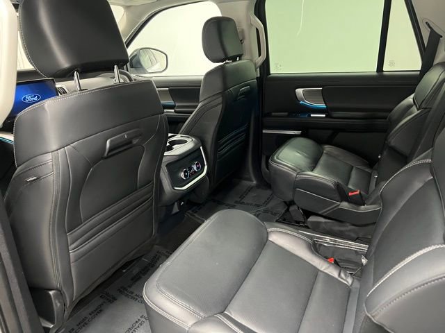 Used 2025 Ford Expedition Max Platinum AWD/4WD image 45