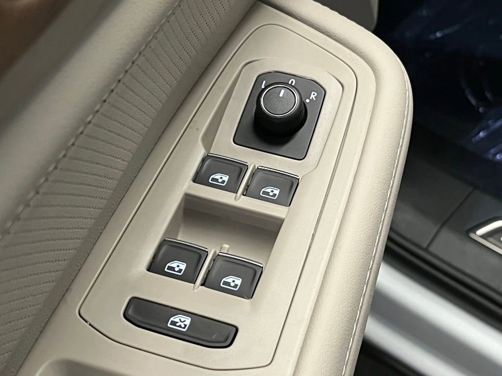 New 2026 Volkswagen Atlas SE image 17