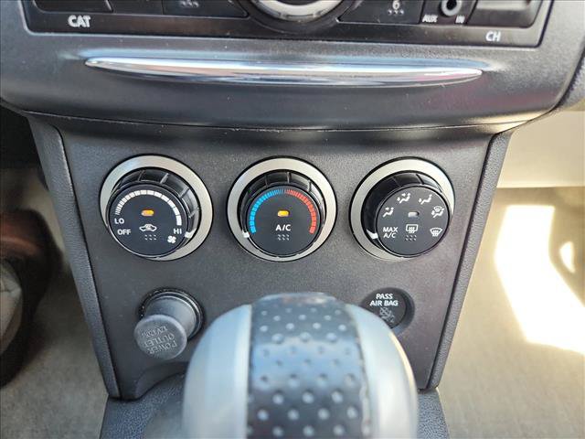 Used 2013 Nissan Rogue S AWD/4WD image 23