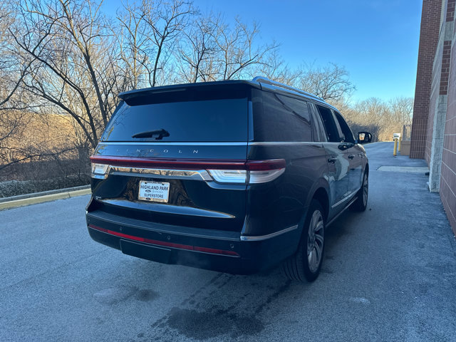 Used 2023 Lincoln Navigator L Reserve image 8