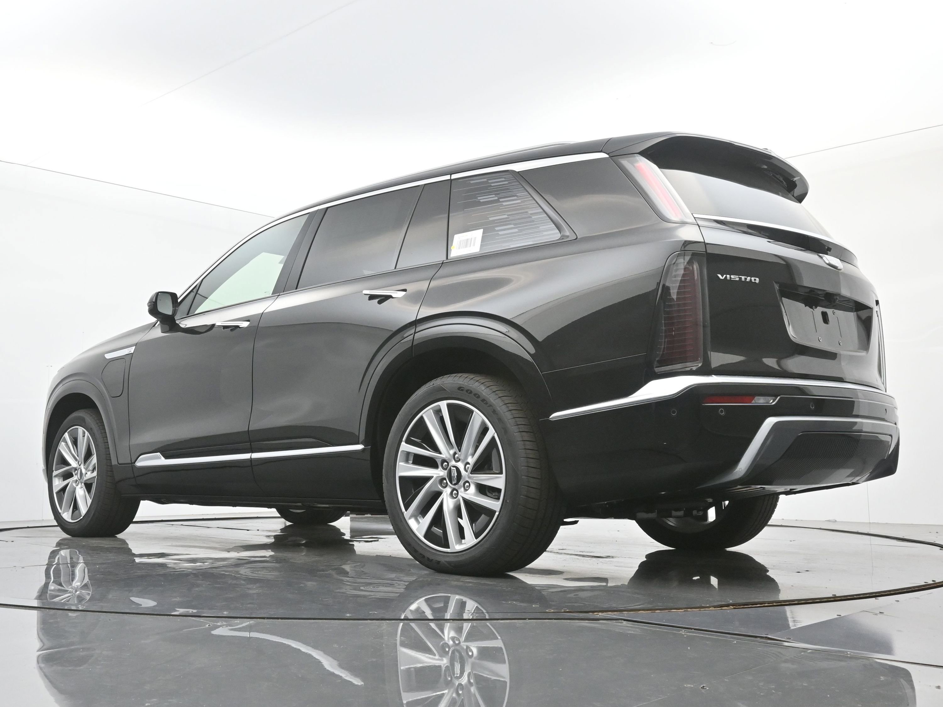 New 2026 Cadillac Vistiq Luxury w/ LPO, Floor Liner Package image 17