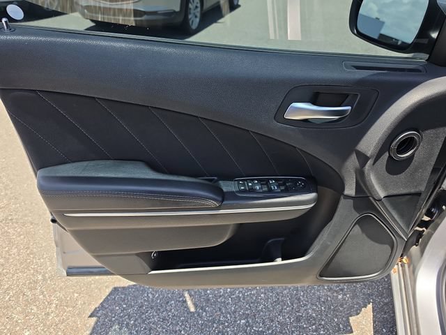 Used 2018 Dodge Charger SXT Plus RWD image 16