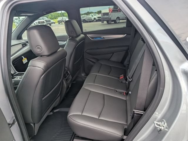 New 2026 Cadillac XT5 Luxury w/ LPO, ONYX Package AWD/4WD image 9