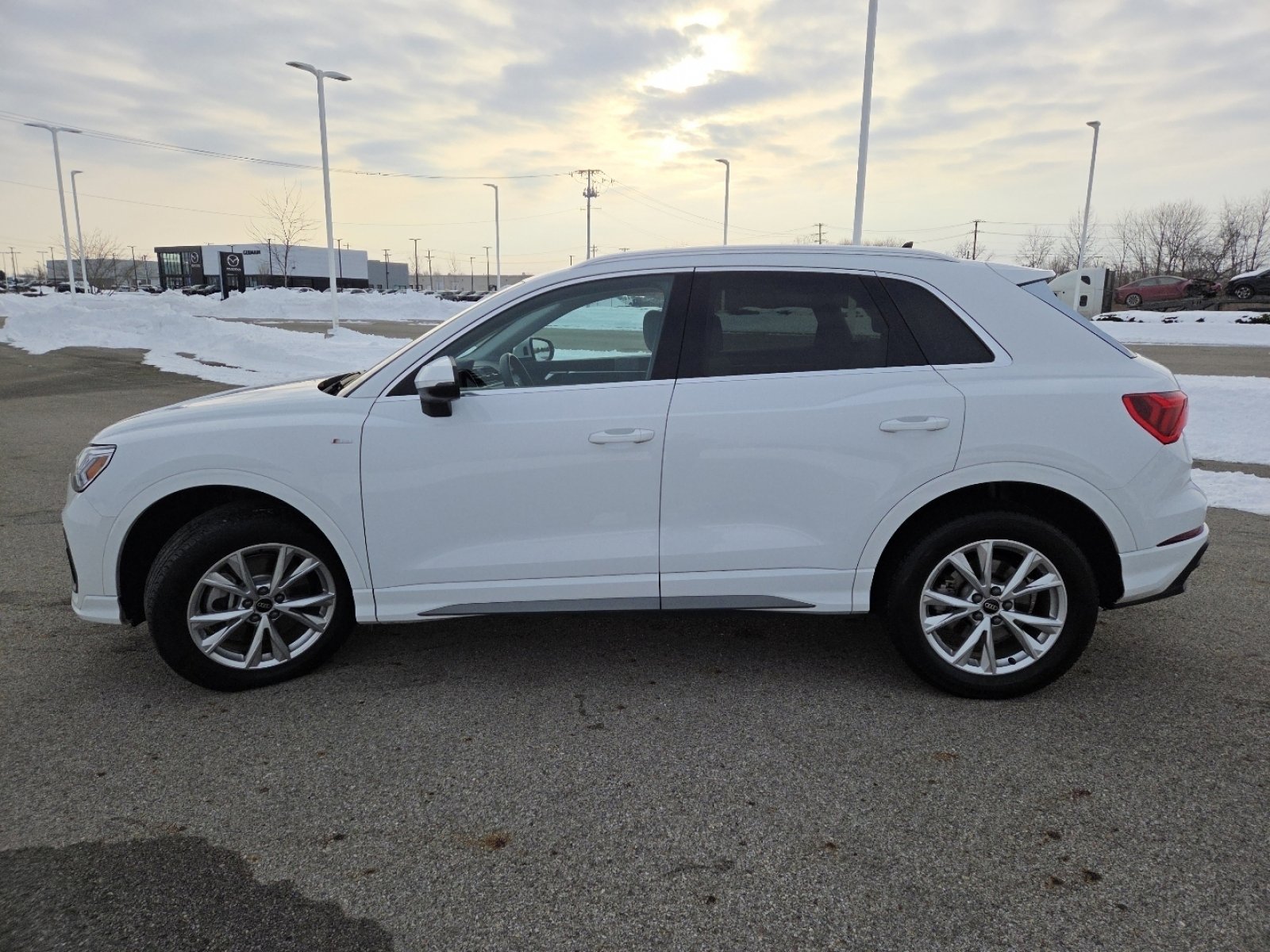 Used 2025 Audi Q3 2.0T Premium image 14