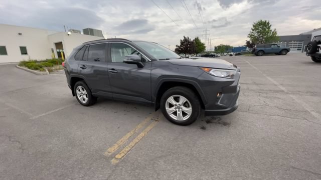 Used 2020 Toyota RAV4 XLE w/ Convenience Package AWD/4WD image 2