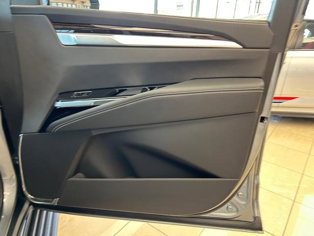 New 2025 Cadillac Escalade Premium Luxury w/ LPO, Floor Liner Package image 22