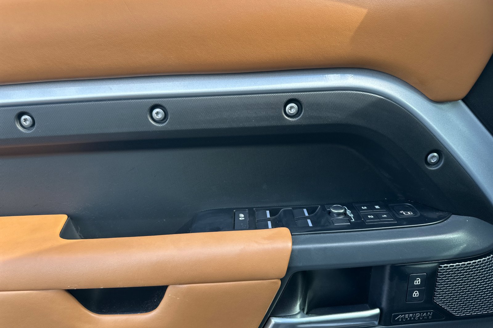 Used 2022 Land Rover Defender 110 X image 11