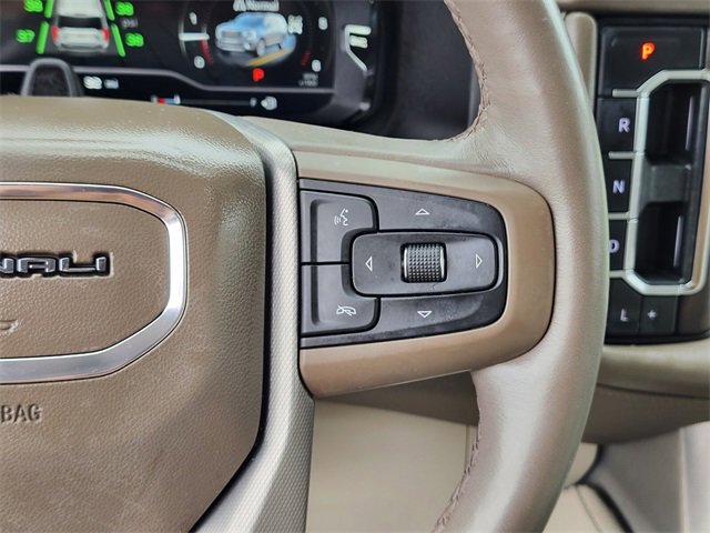 Used 2023 GMC Yukon XL Denali w/ Advanced Technology Package image 32