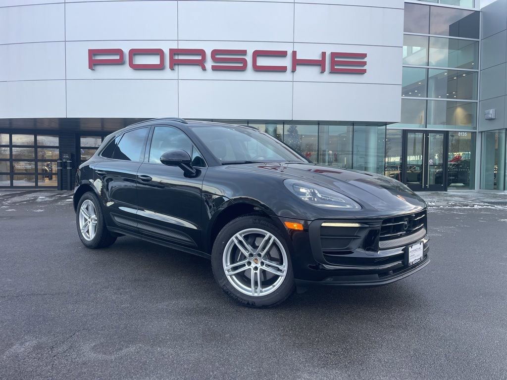 Certified 2025 Porsche Macan image 9