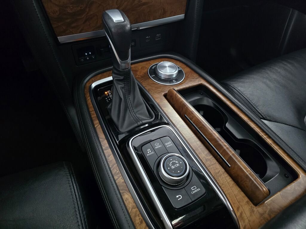 Used 2022 Nissan Armada SL w/ Captain's Chairs Package image 35