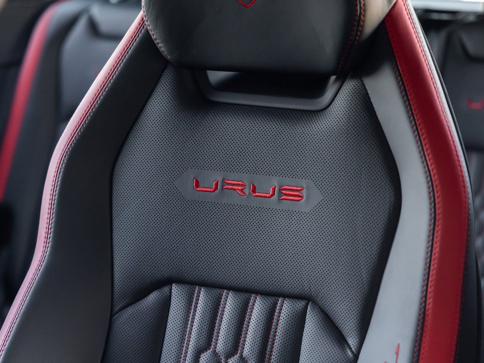 Used 2024 Lamborghini Urus Performante image 32