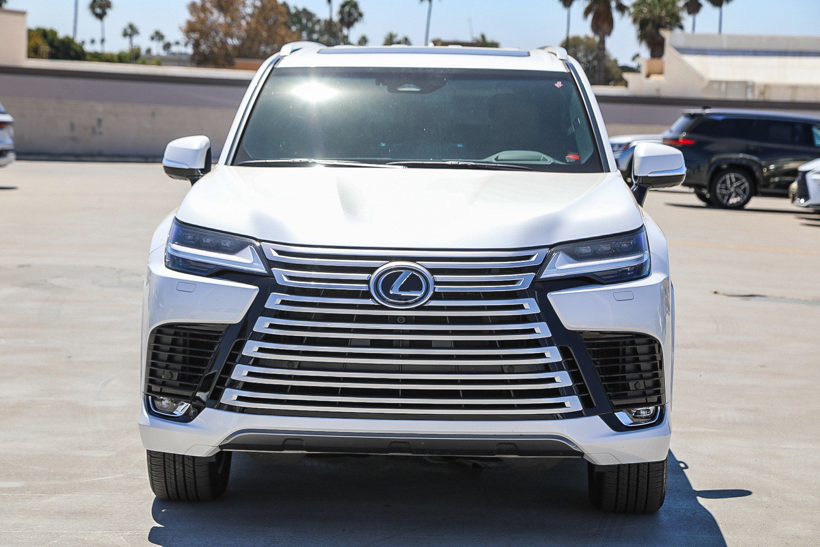 Used 2026 Lexus LX 600 4WD w/ Luxury Package image 2