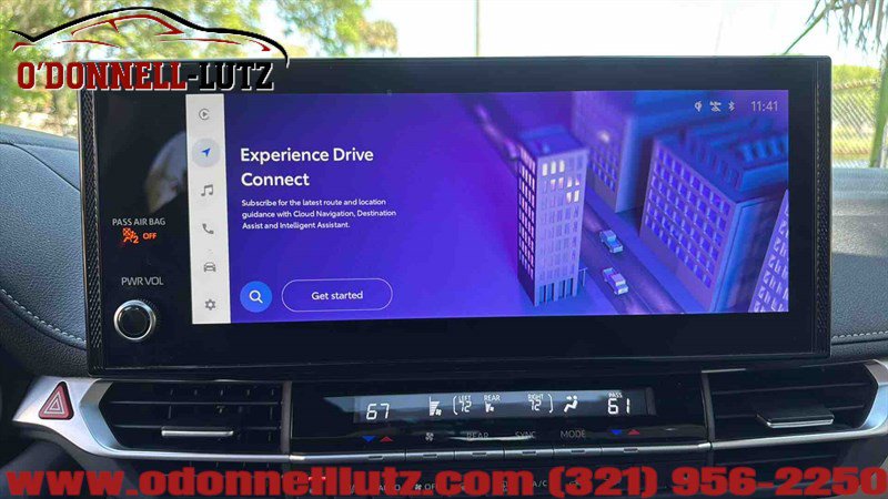 Used 2025 Toyota Sienna Platinum image 29