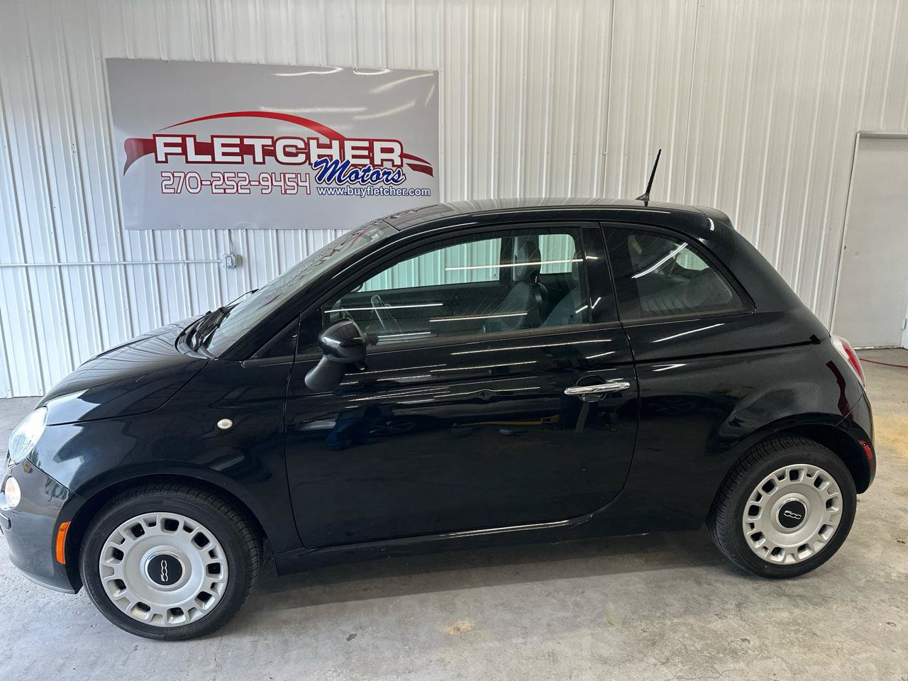 Used 2015 FIAT 500 Pop FWD image 2