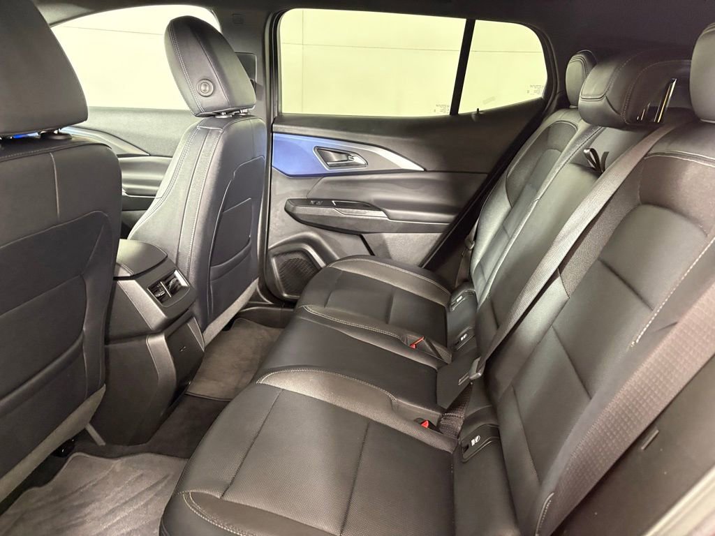 Used 2025 Chevrolet Equinox EV LT w/ Convenience Package image 37