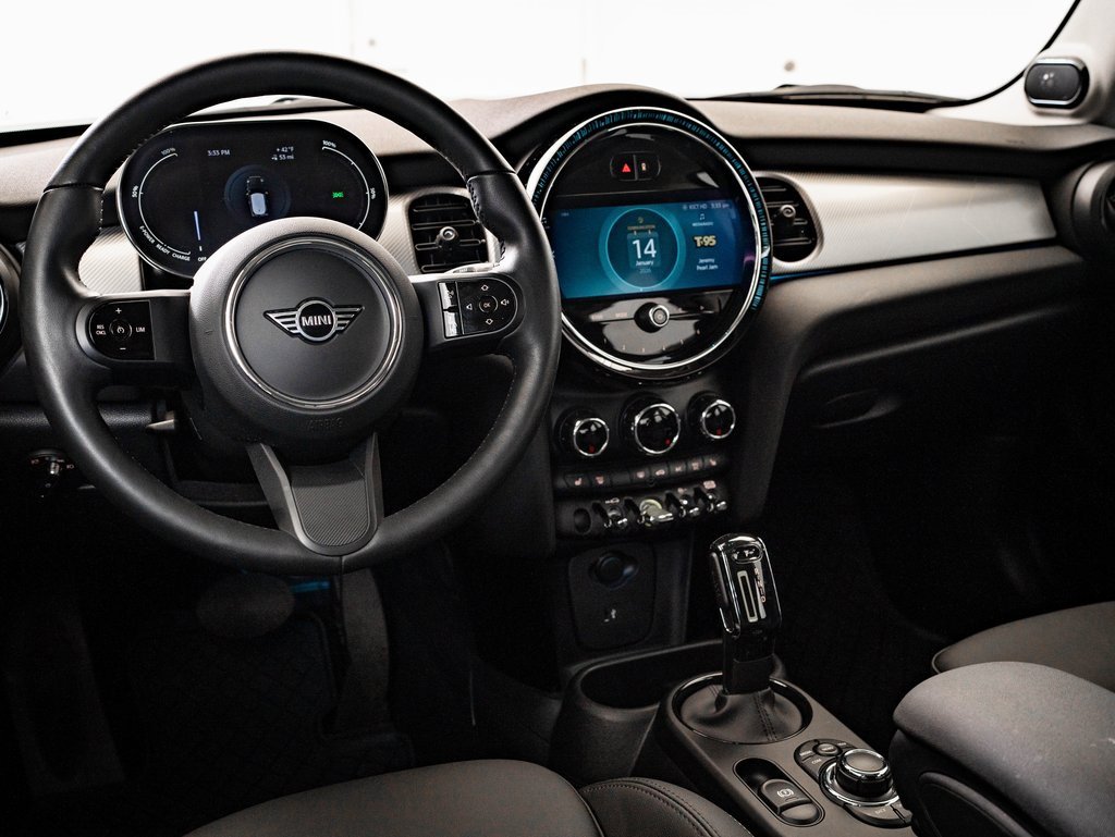 Used 2024 MINI Cooper SE image 4