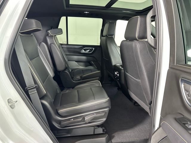 Used 2023 GMC Yukon SLT w/ SLT Premium Package image 27