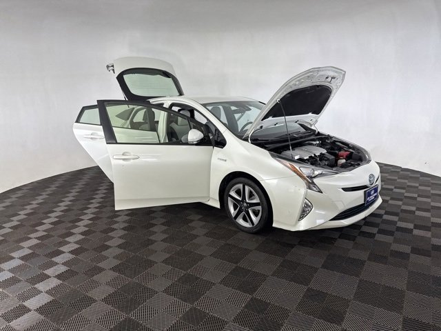 Used 2017 Toyota Prius Three Touring image 12