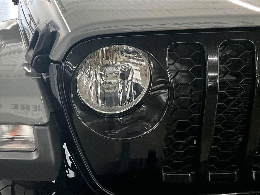 Used 2021 Jeep Gladiator Sport AWD/4WD image 31