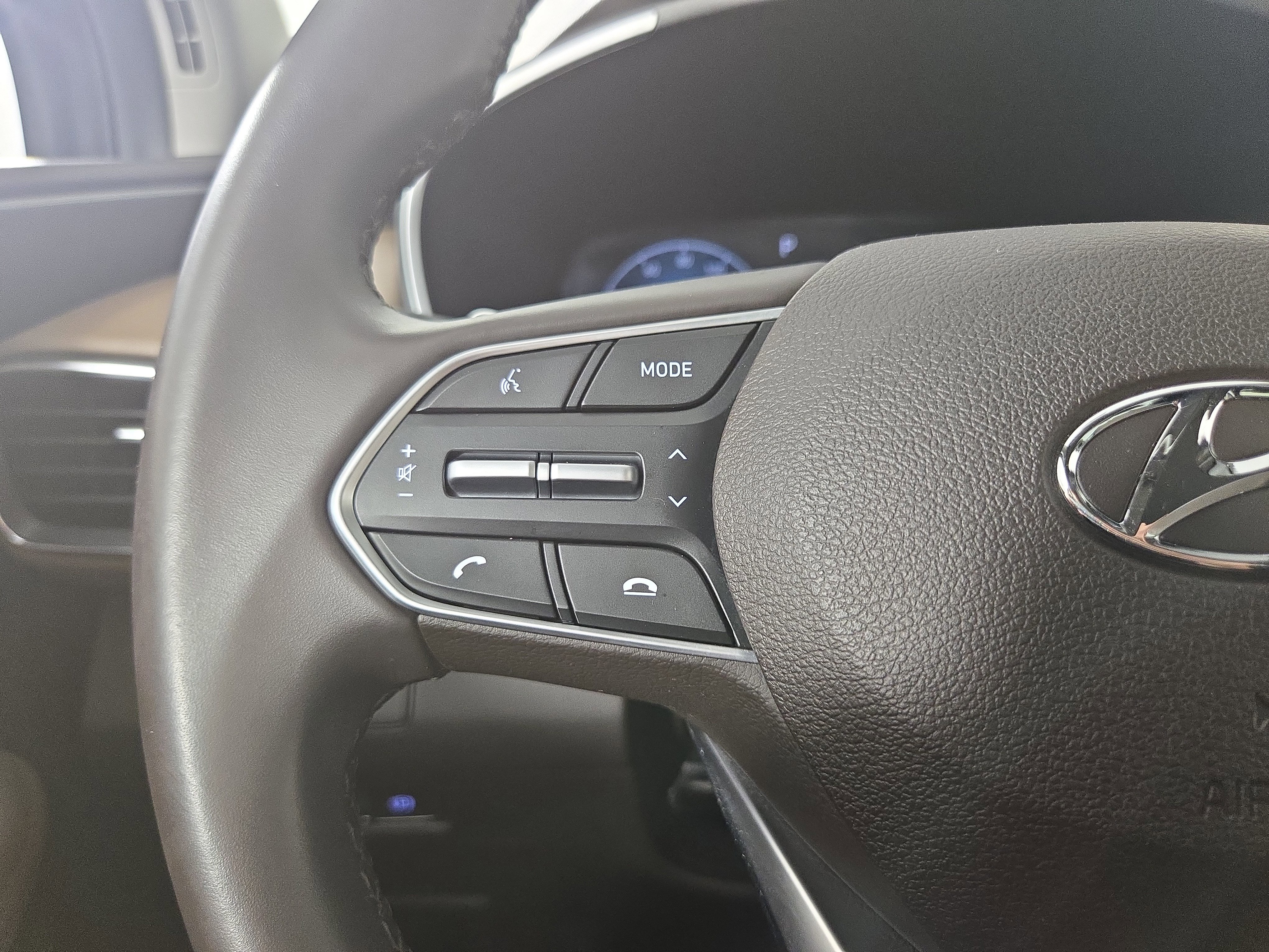 Used 2023 Hyundai Santa Fe SEL Convenience image 16