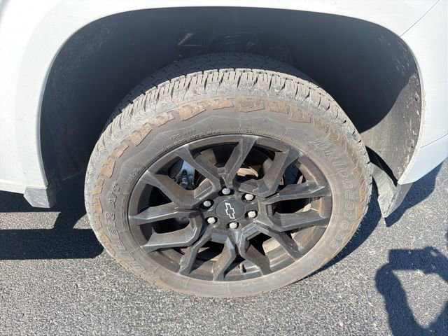 Used 2024 Chevrolet Colorado Z71 w/ LPO, Dark Essentials Package image 17