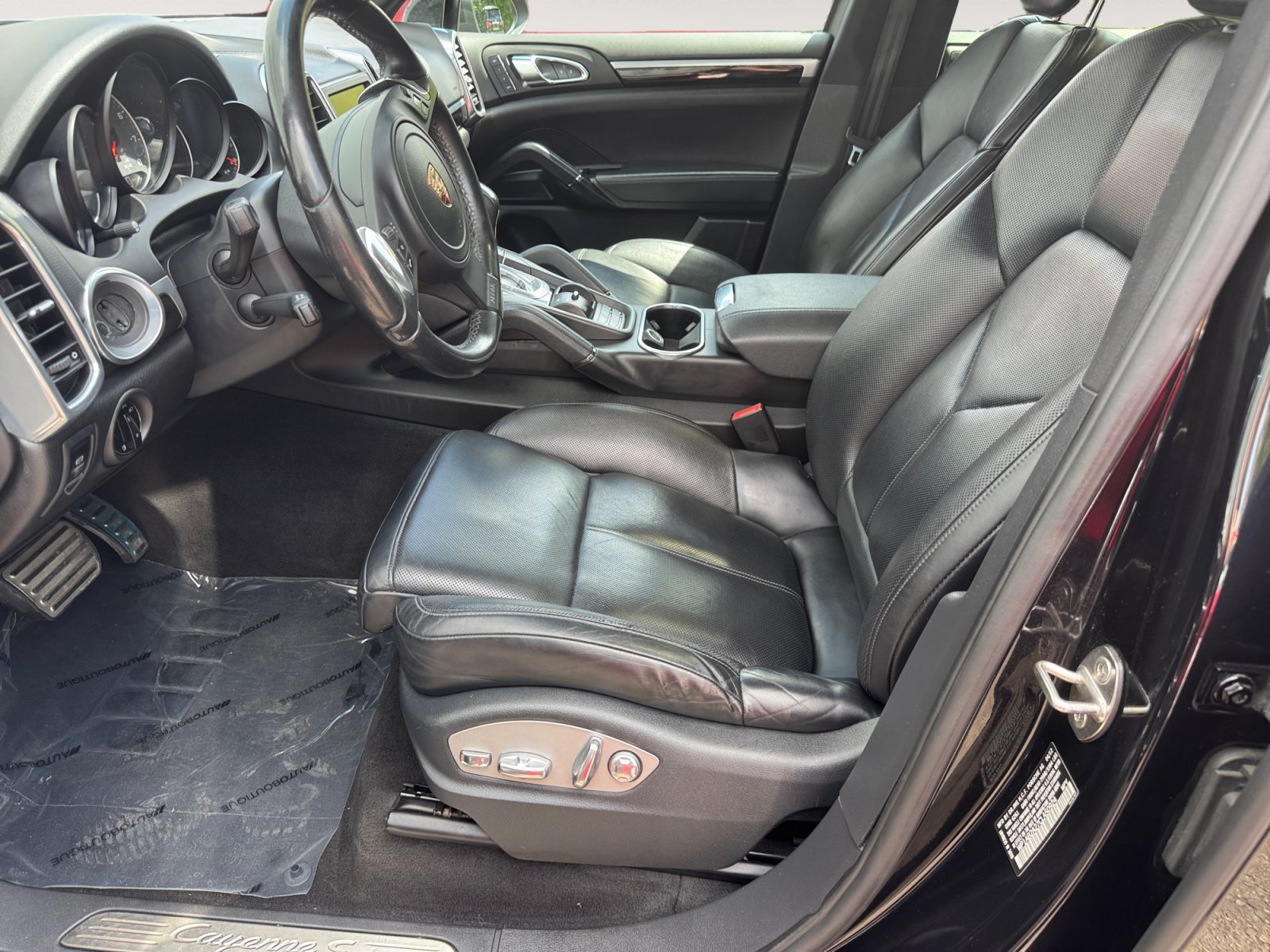 Used 2012 Porsche Cayenne S AWD/4WD image 9