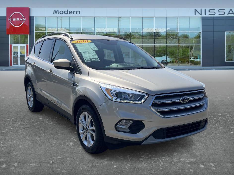 Used 2018 Ford Escape SEL image 3