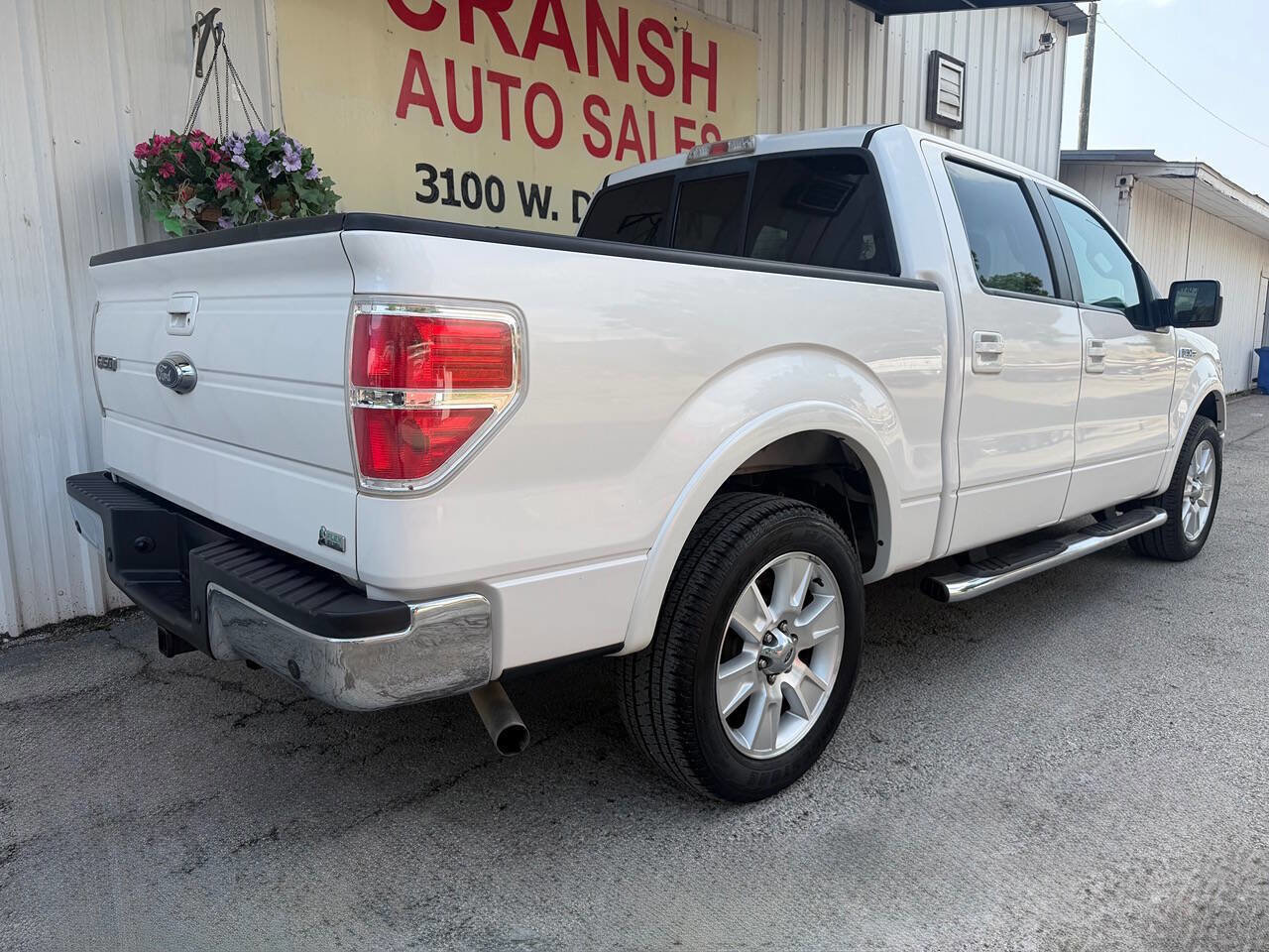 Used 2010 Ford F150 Lariat RWD image 3