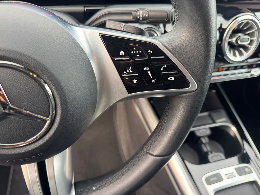 Certified 2025 Mercedes-Benz GLA 250 image 19