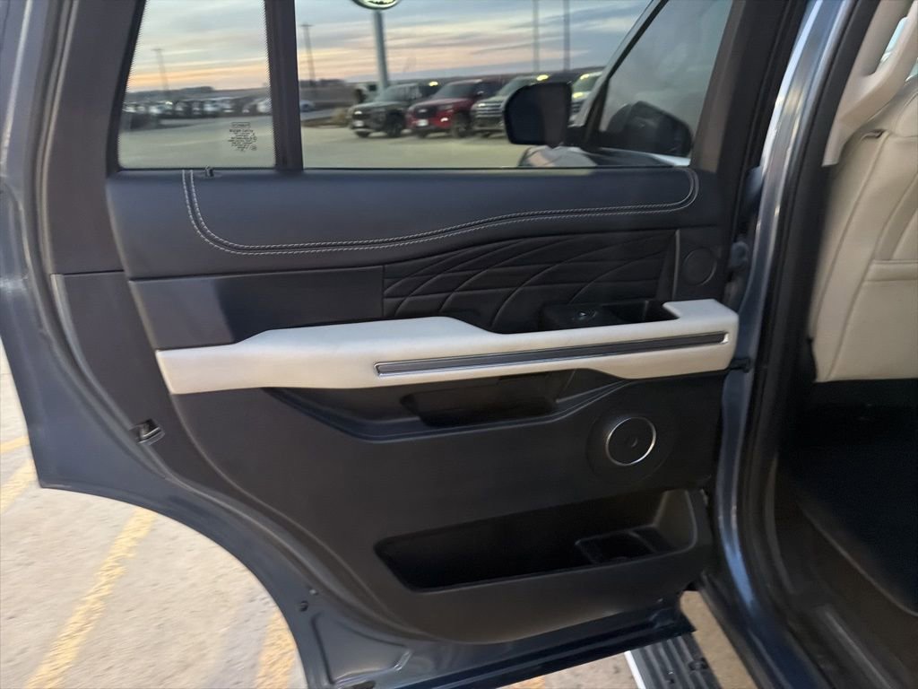 Used 2020 Ford Expedition Platinum image 21