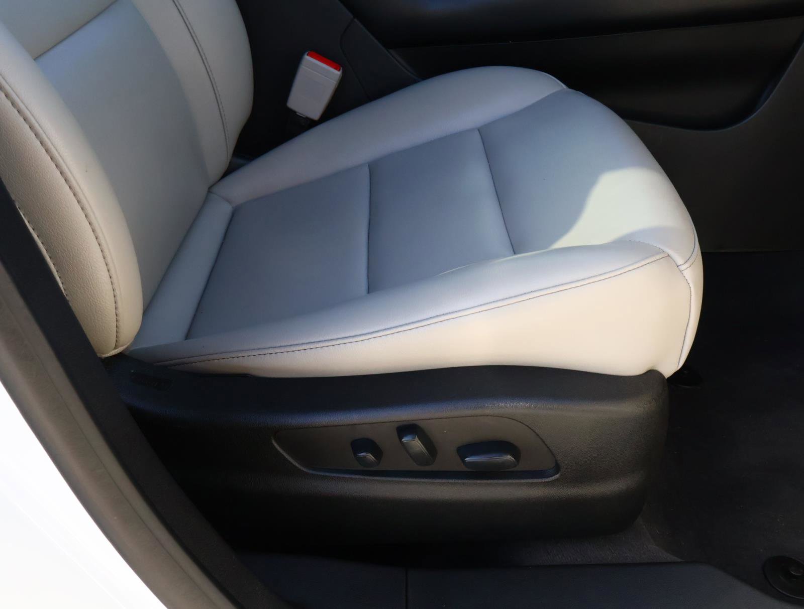 Used 2023 Cadillac XT4 Luxury image 21