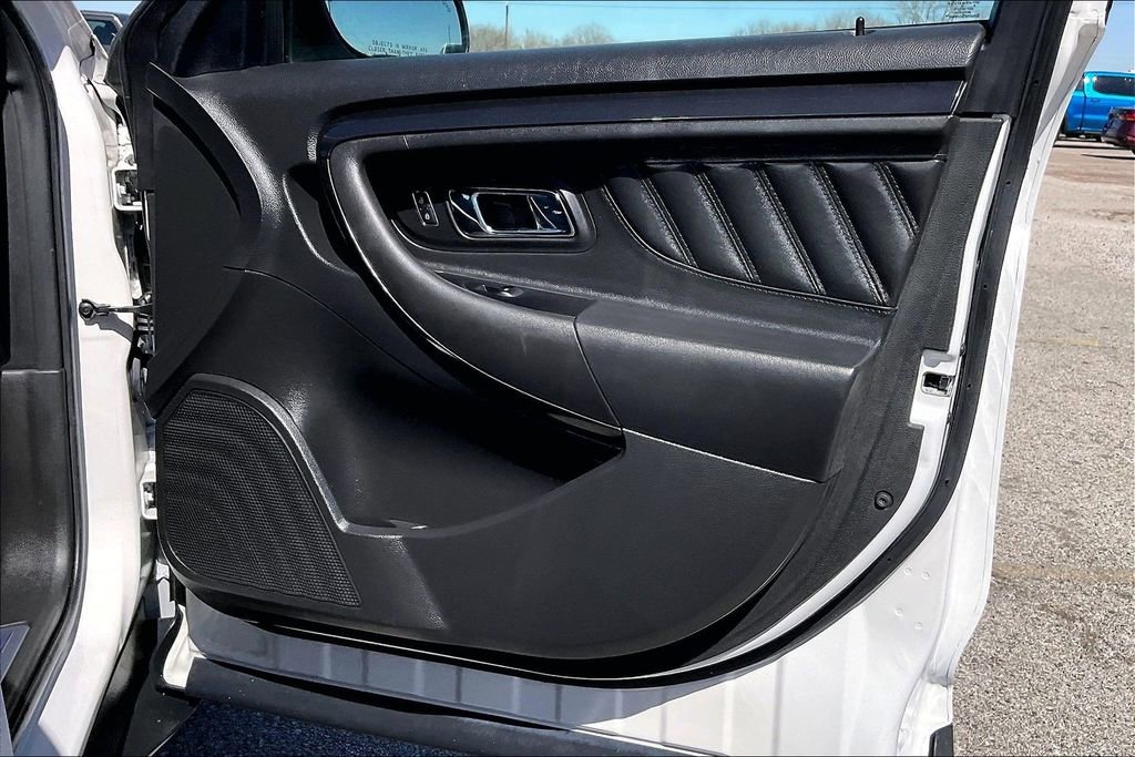 Used 2018 Ford Taurus SHO w/ Driver Assist Package image 29