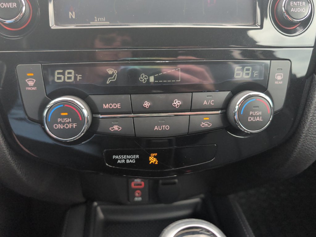 Used 2017 Nissan Rogue SL w/ SL Premium Package AWD/4WD image 29