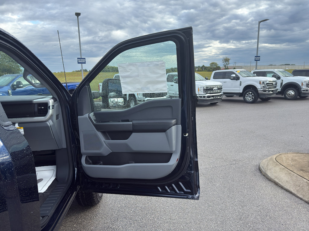 New 2025 Ford F350 XLT w/ 360-Degree Camera Package image 13