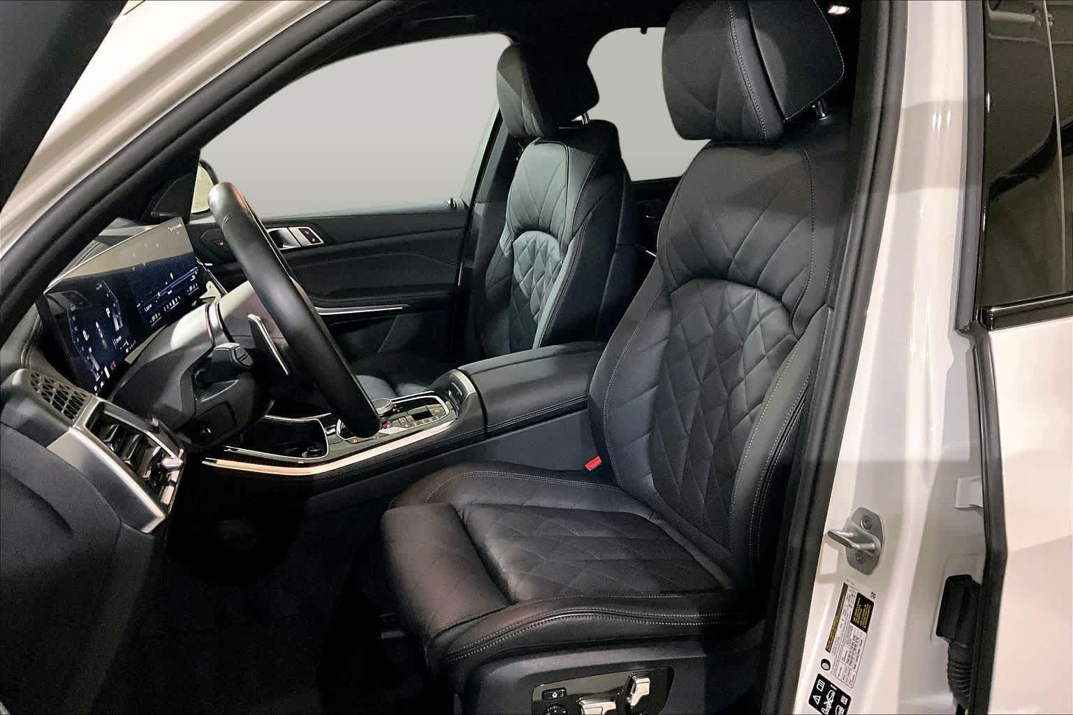 Used 2025 BMW X5 M60i w/ Climate Comfort Package AWD/4WD image 8