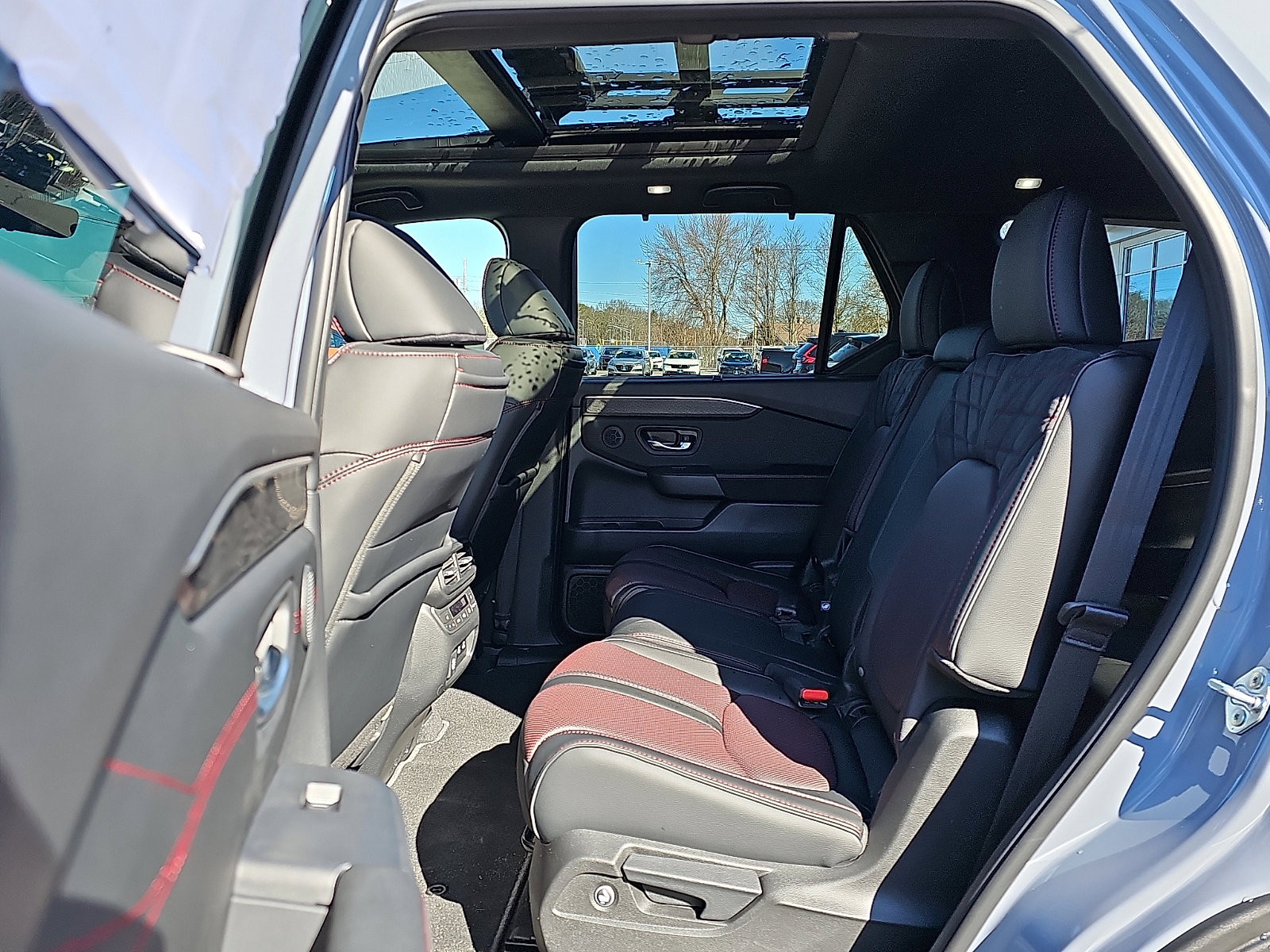 New 2026 Honda Pilot Black Edition image 5