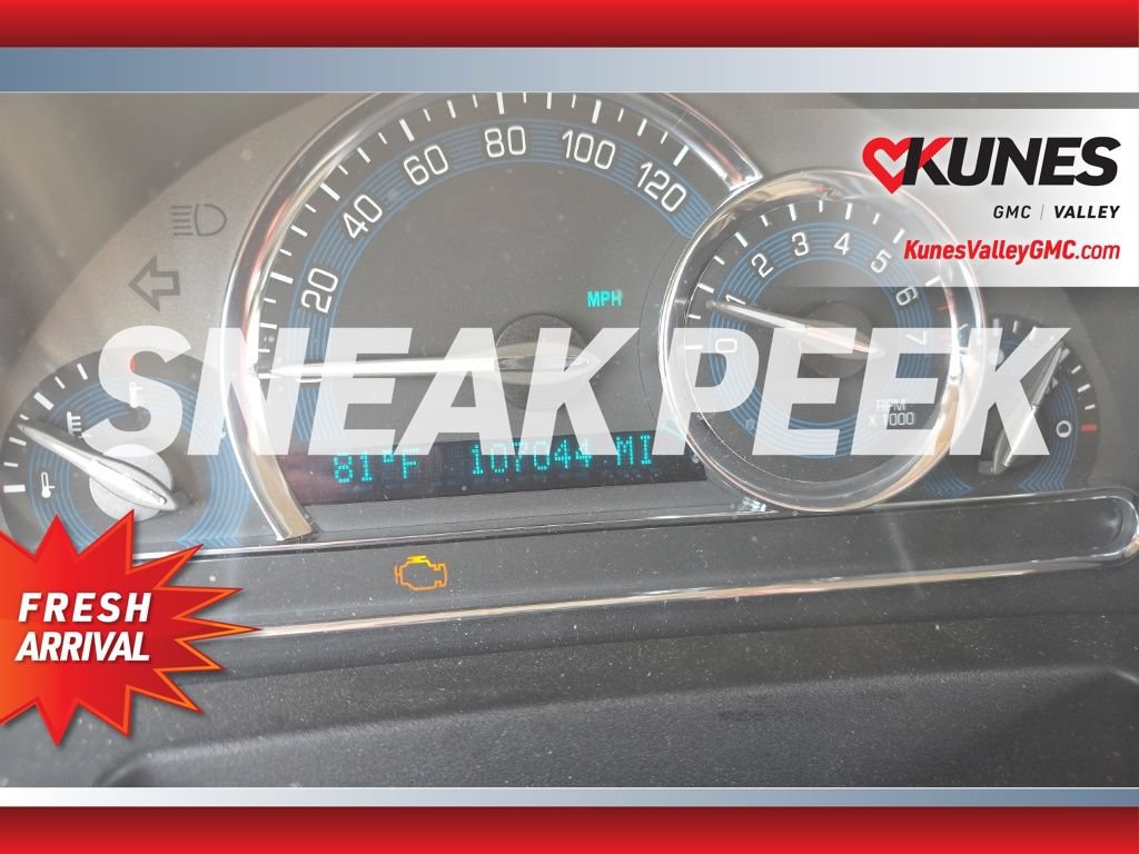 Used 2009 Chevrolet HHR LT FWD image 2