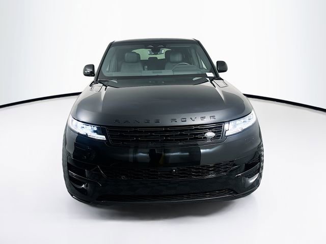 Used 2025 Land Rover Range Rover Sport SE image 2